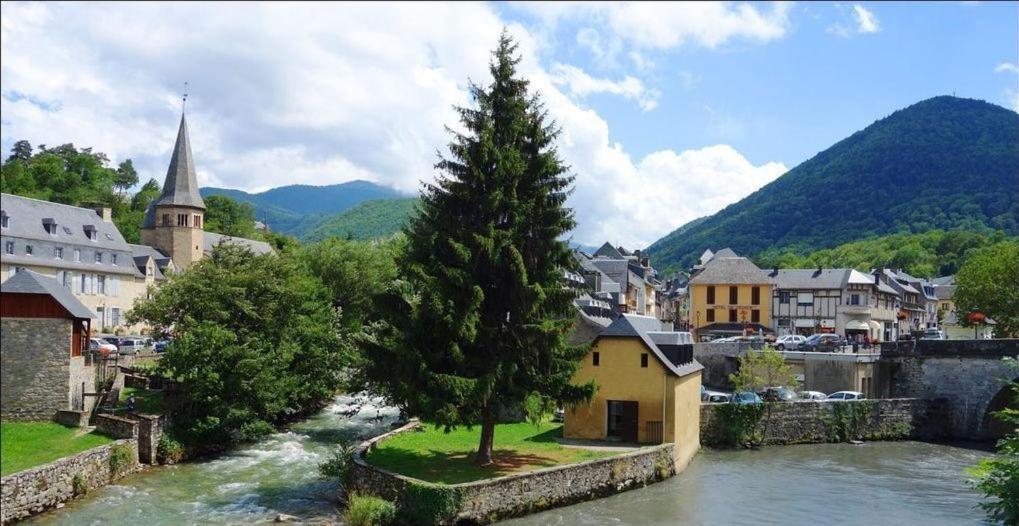 Agreable Maison Au Centre D'Arreau Pour 8 Pers Dış mekan fotoğraf